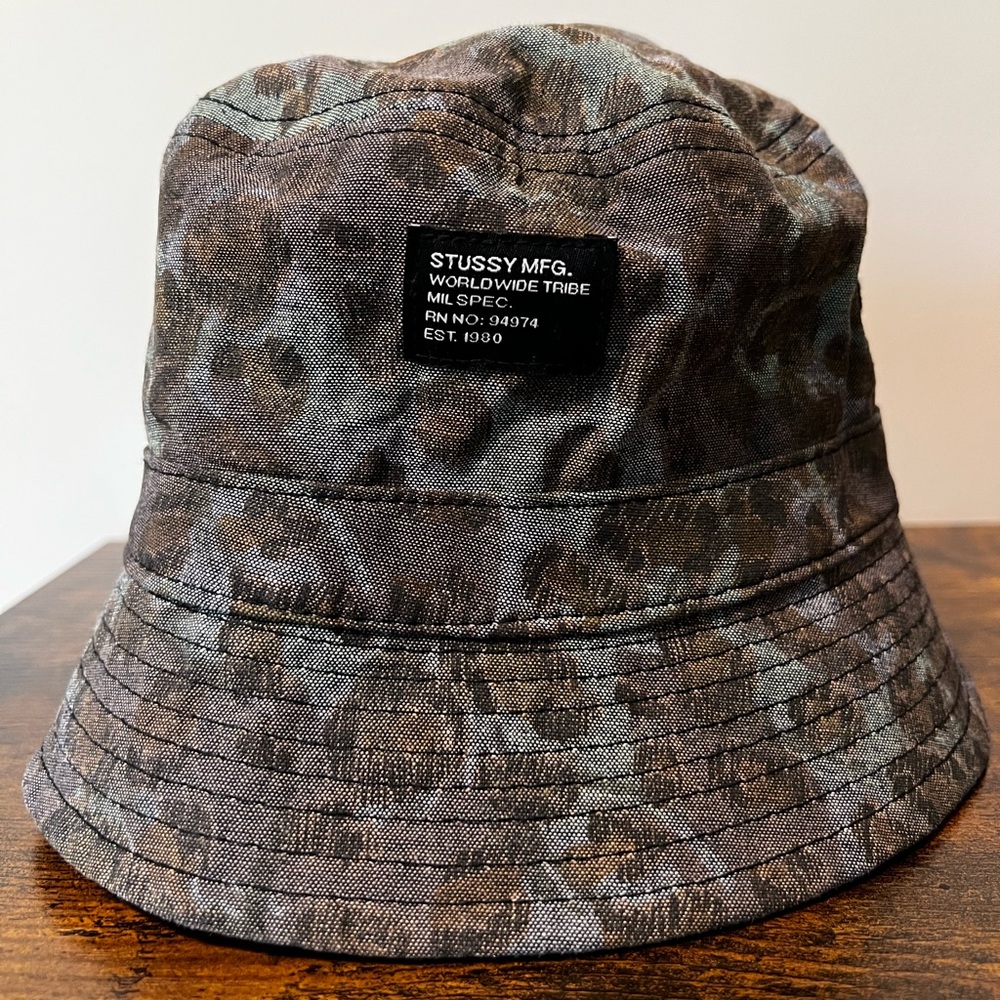Stussy bucket hat